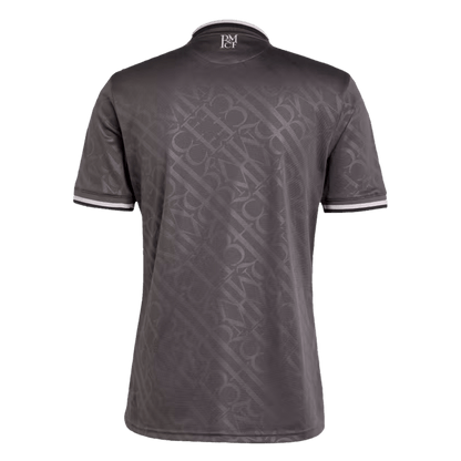 Camiseta de fútbol de la tercera equipación del Real Madrid
